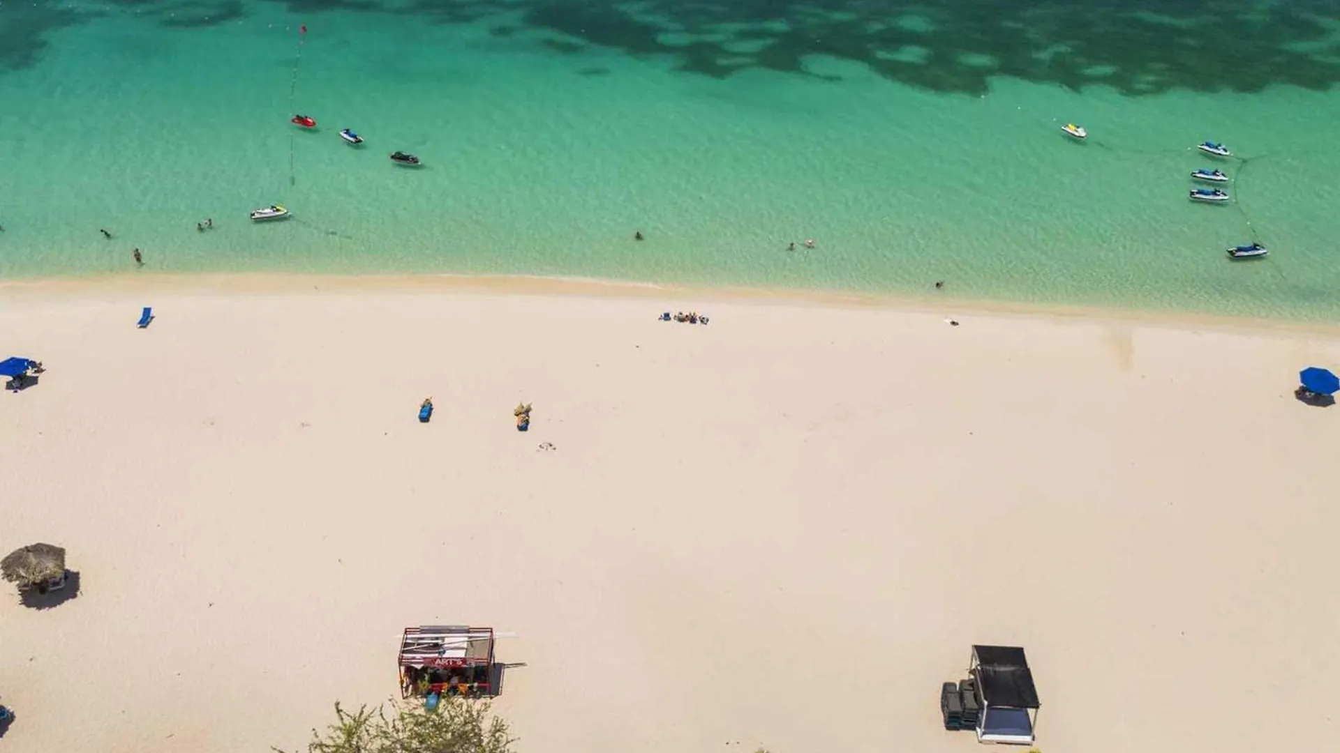 Beachfront Palm Beach Feriehus